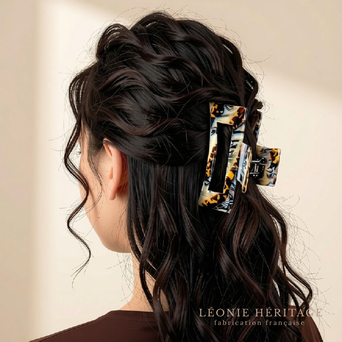 Pince crabe pour cheveux femme acétate qualité fait main en France.